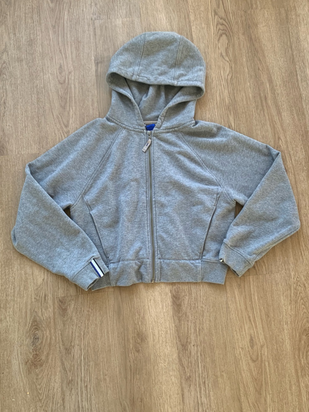 Kit + Ace Cropped Zip up Hoodie Gray Grey Size Small Small Hole by Cuff Comfy